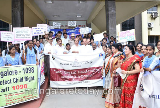protest child begar  1